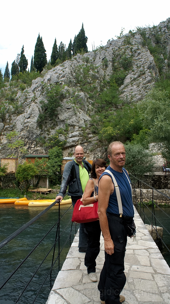 DSC02107.jpg - Tre in posa a Blagaj.