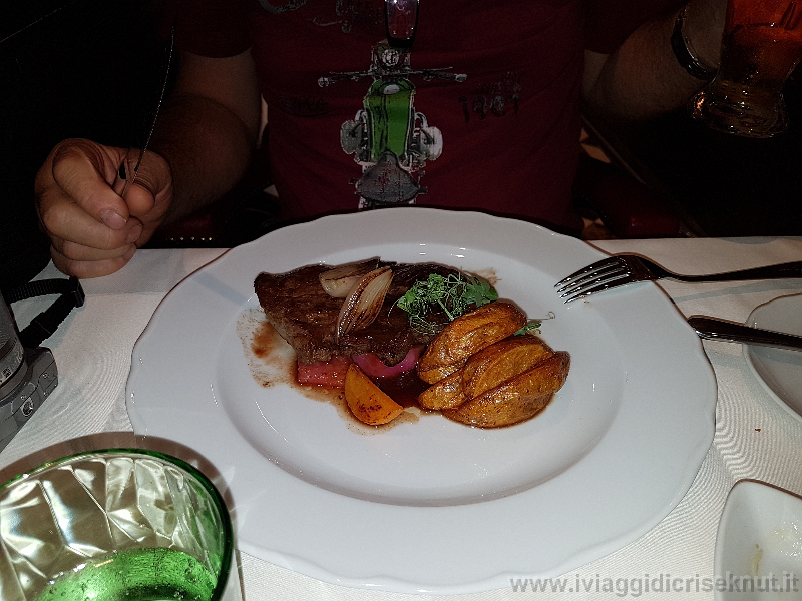 20180803_124436.jpg - Giorno 3: Varnegyed: pranzo al Bistro Pierrot