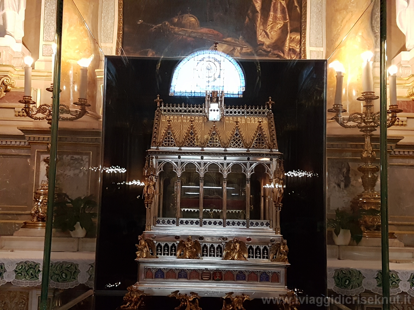 20180804_102306.jpg - Giorno 4: Basilica di Sveti Stefan.               reliquia.