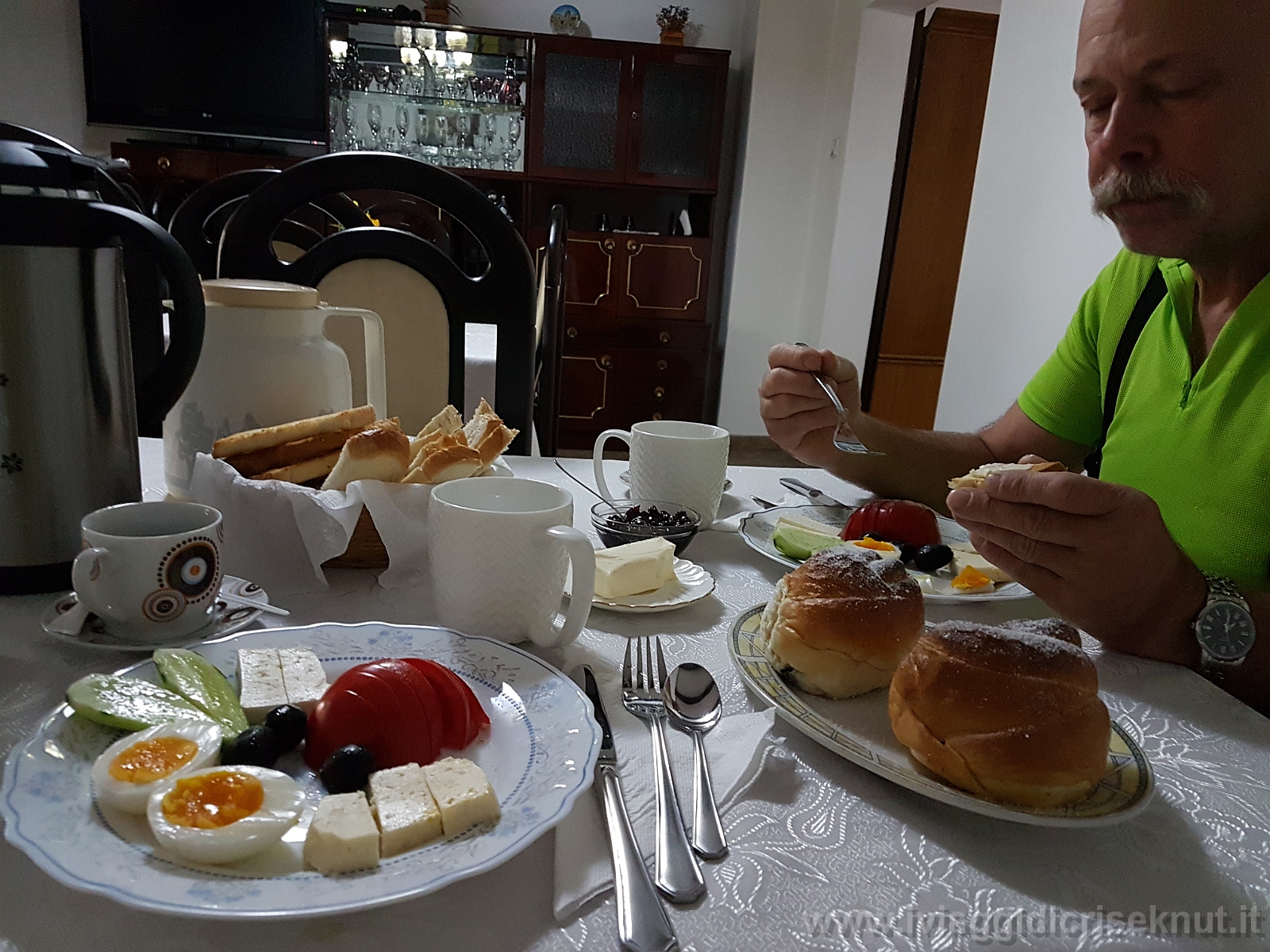 20180809_073114.jpg - Giorno 9: Colazione alla pensione Aurora.