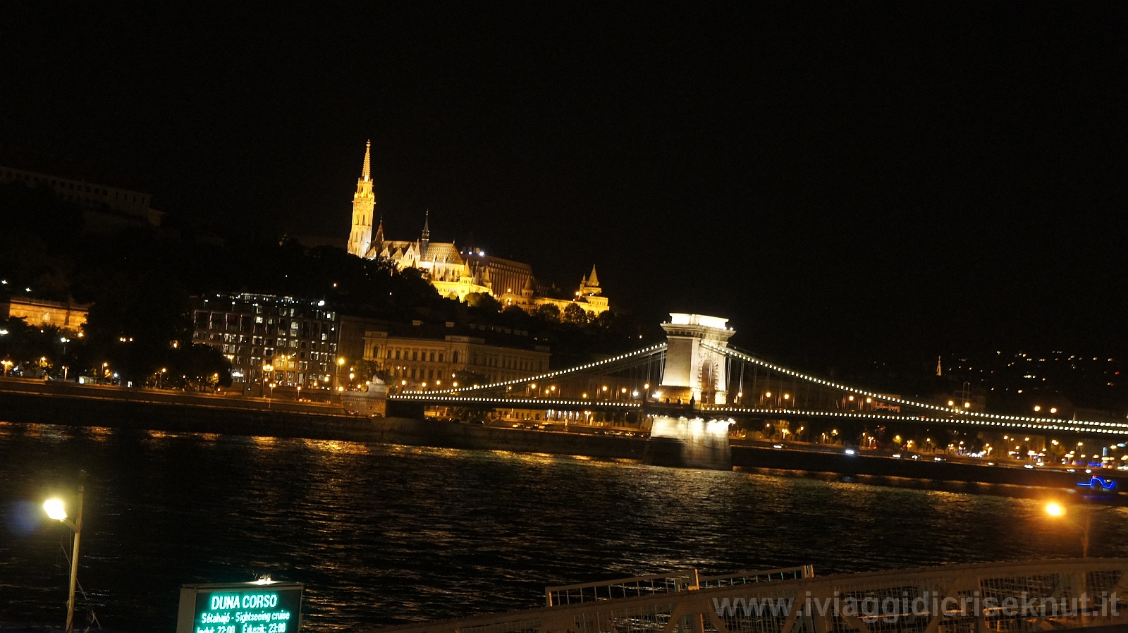 DSC04663.JPG - Giorno 3: Budapest by night.