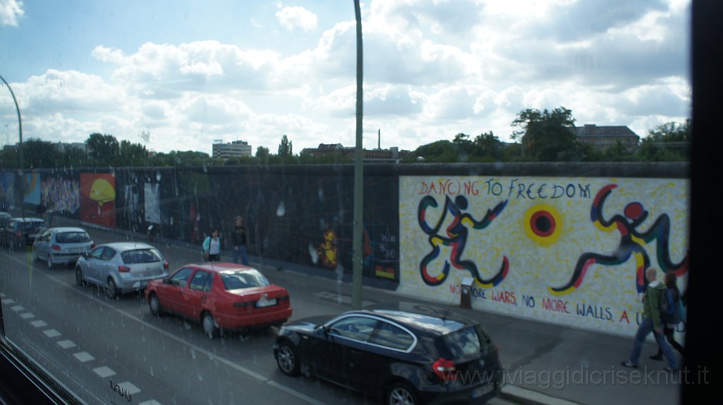 DSC08197.JPG - East Side Gallery: Resti del muro