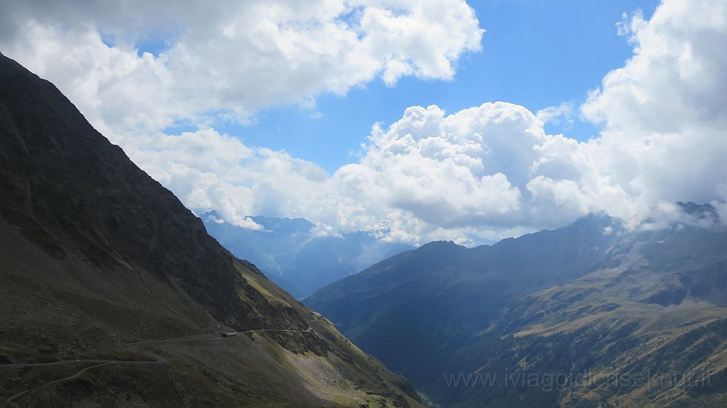 IMG_5299.JPG - SS300 per passo Gavia