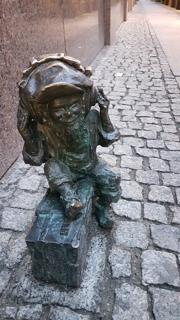 20190805_203725.jpg - Gli Gnomi di Wroclaw.