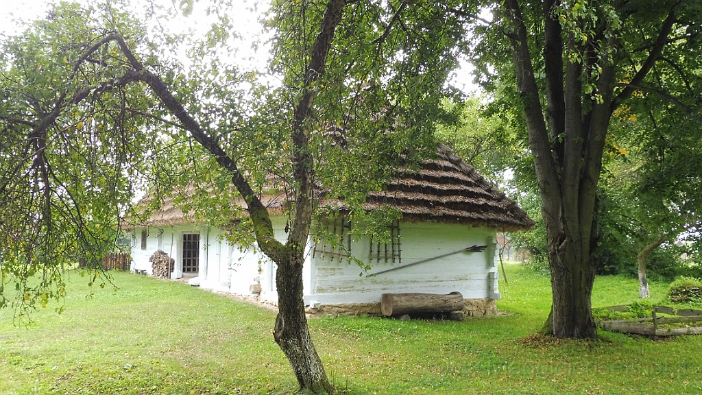 P1060685.JPG - Museum of Folk Architecture.