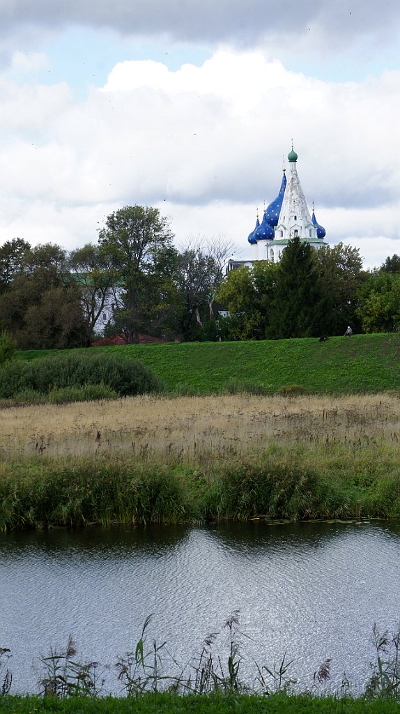 DSC07722.JPG - Suzdal, il fiume Kamenka